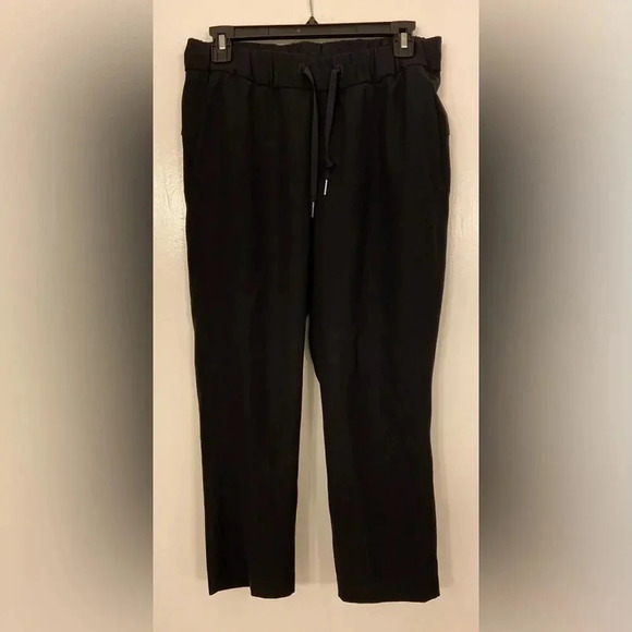 Lululemon On The Fly Crop Woven Size 6 - Picture 3 of 7